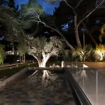 Maison De Maitre Avec Piscine En Front De