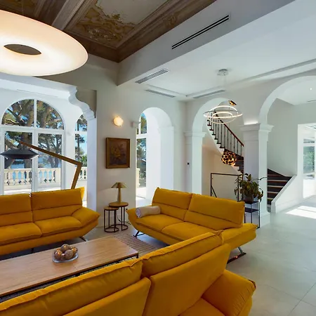 Maison De Maitre Avec Piscine En Front De La Seyne-sur-Mer