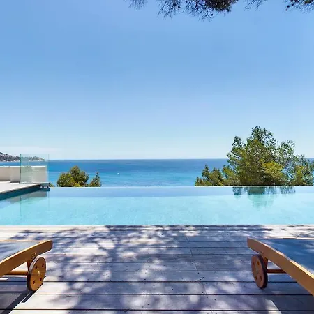 Villa Maison De Maitre Avec Piscine En Front De