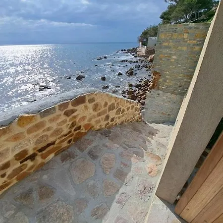 Maison De Maitre Avec Piscine En Front De *