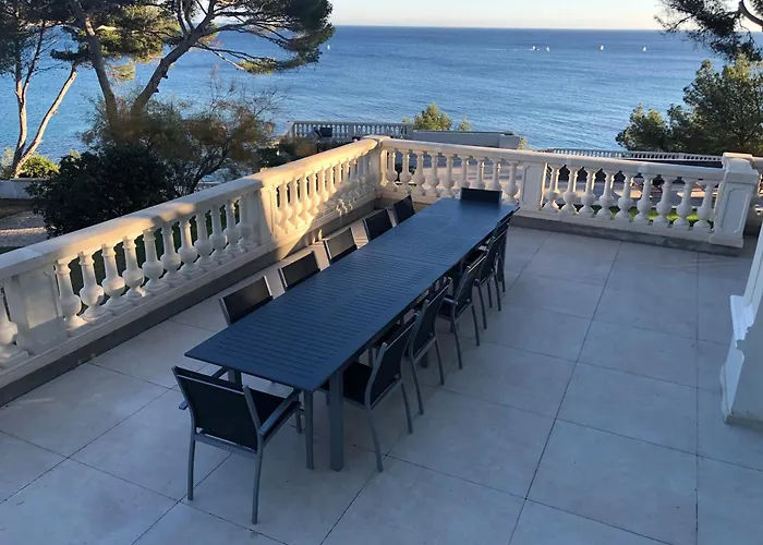 Maison De Maitre Avec Piscine En Front De * La Seyne-sur-Mer
